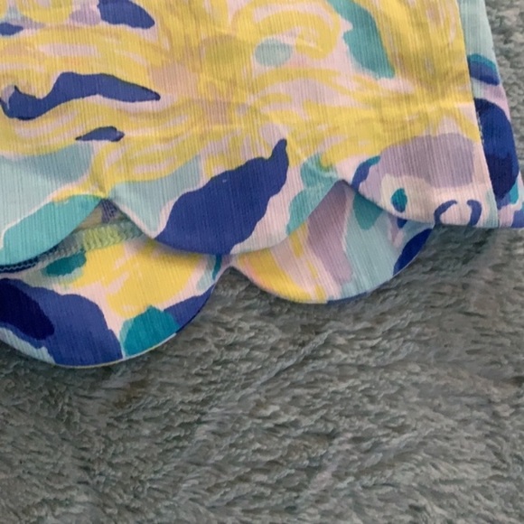 Lilly Pulitzer Shorts - Picture 7 of 10